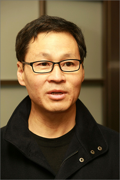 김종훈 미래창조과학부 장관 후보자는 18일 자신을 둘러싼 논란에 대해 해명하며 "만약 청문회를 통과해 장관직에 임명된다면 오로지 우리나라의 국익만을 위해 업무에 매진할 계획"이라고 밝혔다.