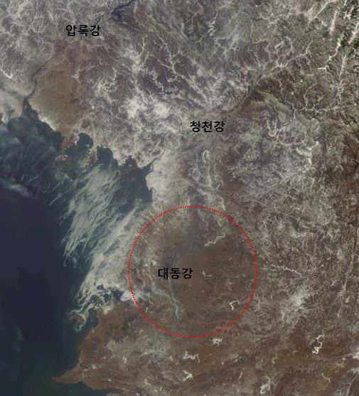 북한 대동강 일부 해빙 (2013.2.16 오전 11시 16분 천리안 위성 해양탑재체 영상)