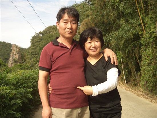 박석철 시민기자(왼쪽)와 아내