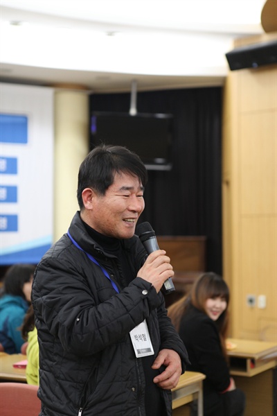 <오마이뉴스> 시민기자 워크숍에 참석하여 인사말을 하고 있는 박석철 시민기자.