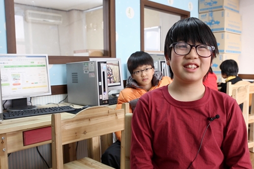 인천 '하늘마을공부방'의 6학년 학생의 엑셀활용법 이 학생은 '비영리 IT 지원센터'의 도움으로 엑셀을 이용해 컴퓨터 이용시간 스케쥴표를 만들었다. 