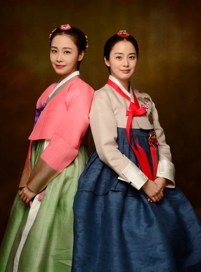  SBS 새 월화드라마 <장옥정>에 출연하는 배우 홍수현과 김태희(왼쪽부터)