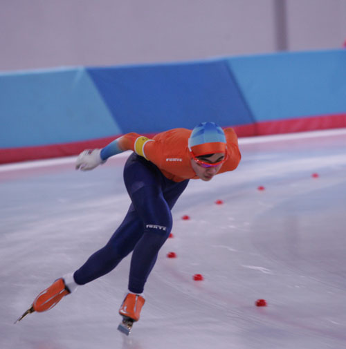  2월 열린 스피드 스케이팅 종별종합 선수권 대회에서 우승을 차지한 김민석(평촌중). 그의 도전은 현재진행형이다.