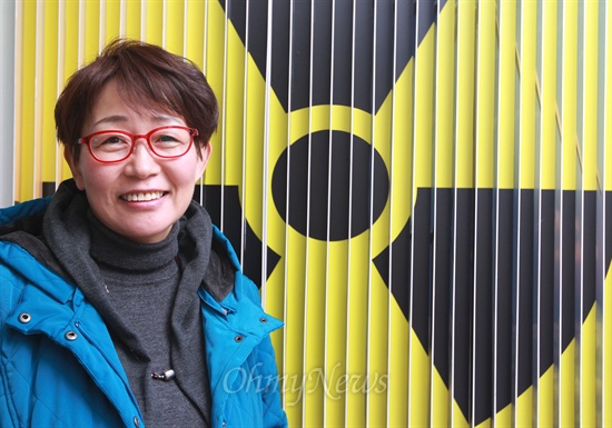 "캐나다에서 1년 반 정도 지내고 한국에 돌아왔는데 후쿠시마 사고가 터진 거예요. 운명처럼 다시 탈핵운동을 하게 됐죠." 김혜정 시민방사능감시센터 준비위원장.