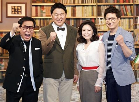  김구라는 잠정은퇴 1년만에 KBS <이야기 쇼 두드림>으로 지상파에 입성했다.