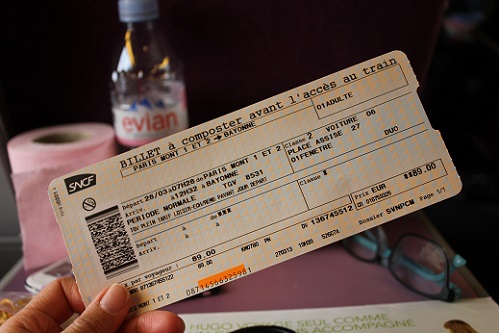 예약을 미리 하지 않아 무려 89유로를 주고 산, 파리에서 바욘까지의 떼제베 티켓.