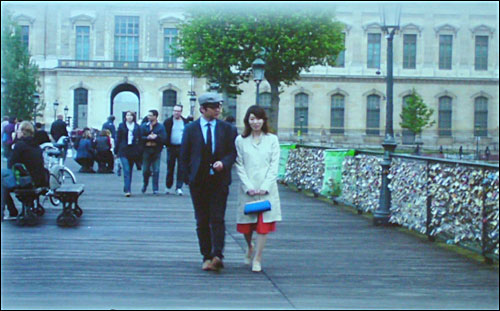 나혜석과 최린이 파리에서 데이트를 즐기고 는 모습. '파리에서의 나혜석' 다큐픽션의 한 장면.
