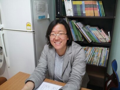 대학 4학년때인 1994년부터 이곳에서 자원봉사했던 이수진 씨는 지난해부터 교장을 맡고 있다. 그녀는 정읍이 고향이다. 