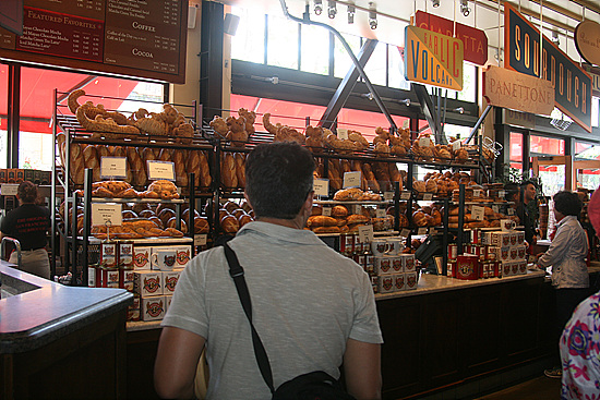 샌프란시스코의 명물 빵인 '사우독'을 파는 가게의 모습