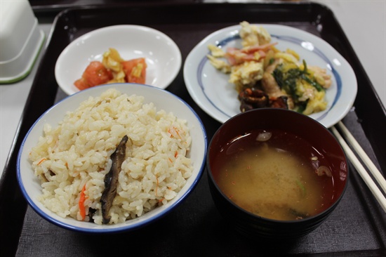  일본 걸그룹 식단. 저도 참 좋아하는데요. 제가 한번 먹어보았습니다.