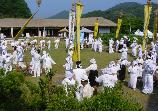  저산팔읍길쌈놀이 
