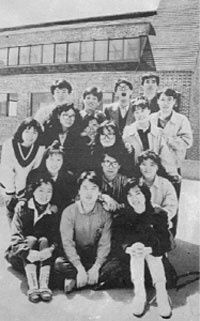 1990년, 노찾사 공연 팸플릿 단체사진. 마지막 줄 왼쪽에서 첫 번째가 문진오씨.