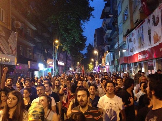  http://occupygezipics.tumblr.com에 올라온 터키 반정부 시위 현장 사진. 