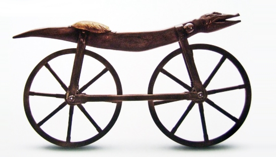 나무로 만든 최초의 자전거 '셀레리페르'