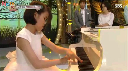  SBS <스타킹>에 출연한 유지민양, 감성적인 피아노 연주를 선보였다.