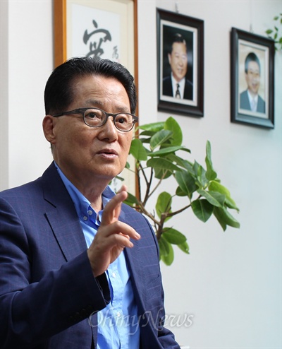 박지원 민주당 의원. (자료사진)