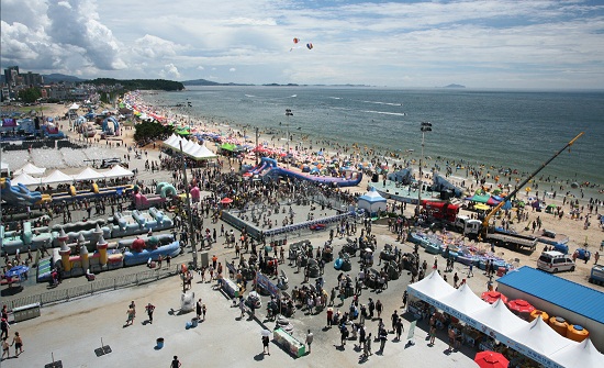 제16회 보령머드축제 열리는 대천해수욕장 일대의 모습.