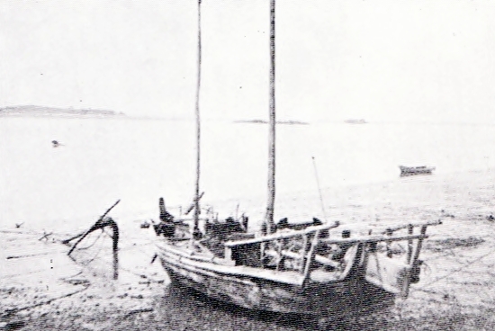 50~60년대 어민들의 생계수단이었던 3톤급 목선.
