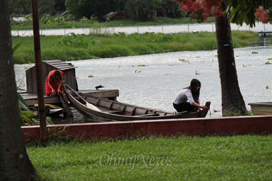 지난 6월 21일 오후 비가 조금씩 내리는 미얀마 양곤에서 가장 큰 인야 호수의 풍경.