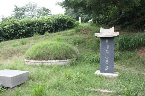 오세창의 묘소