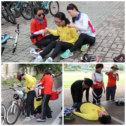 자전거 국토순례 중 다친 아이들이 치료를 받고 있습니다.