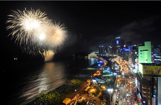 부산바다축제 개막행사 불꽃쇼 모습 