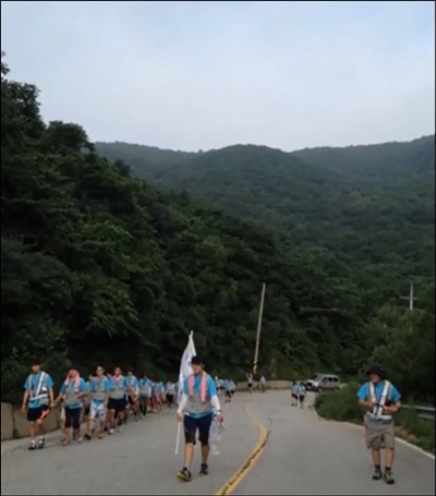  대장정은 강원도 고성에서 경기도 파주 임진각까지 400km 여정이었다.