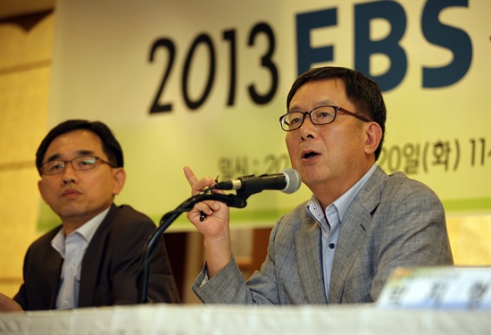  20일 열린 EBS 가을편성설명회에 참석한 류현위 콘텐츠기획센터장과 신용섭 사장(왼쪽부터)