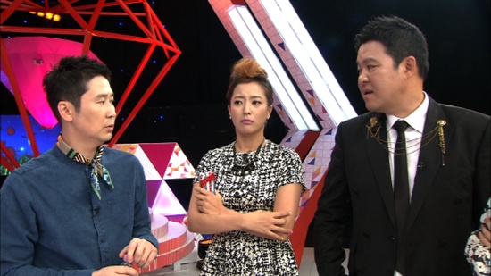  지난 27일 방송된 SBS <더 화신 라이브>는 대한민국 최초로 100% 생방송 예능 토크쇼를 시도했다.