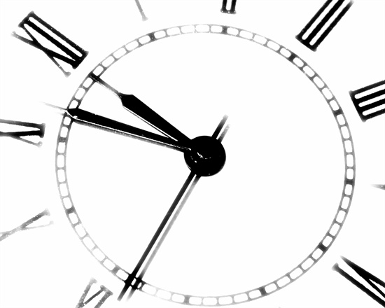 대다수의 자기계발서가 제안하는 시간 관리는 대체로 시계 시간을 보다 촘촘하게 관리하는 것에 기반한다. 하지만 정작 인간은 같은 시간도 다르게 인식한다. 