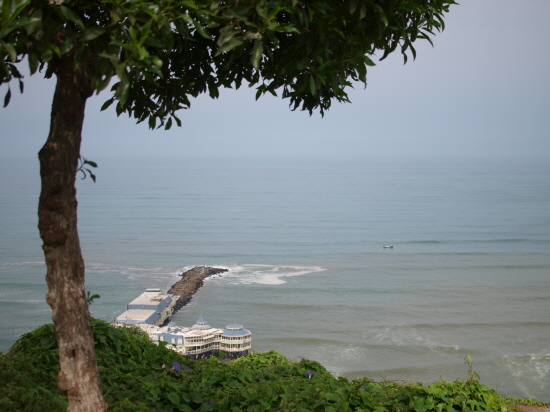 라르꼬마르에서 내려다 보이는 바다. (2011년 6월 사진)
