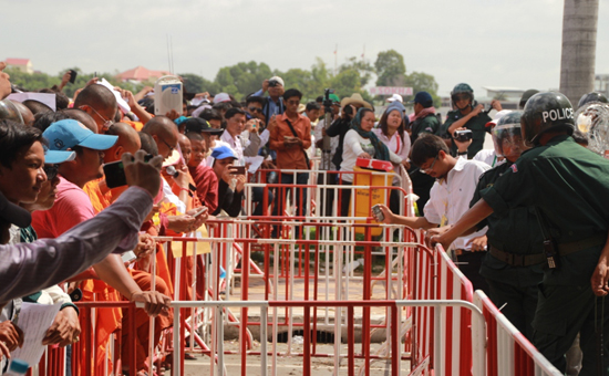 지난 7일 선관위 공식 발표 후 캄보디아 국민들의 민주화 열기가 뜨겁다.