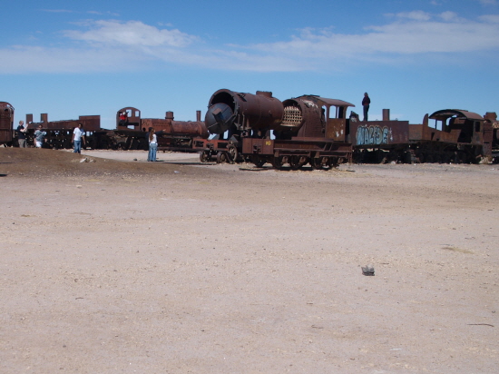 황량한 고원 기차들. (2011년 6월 사진)