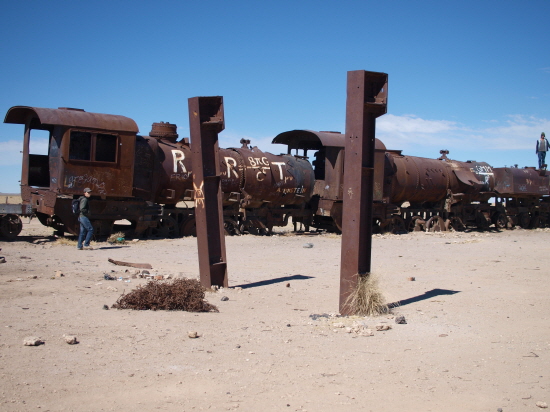 알티플라노 고원의 버려진 기차들. (2011년 6월 사진)
