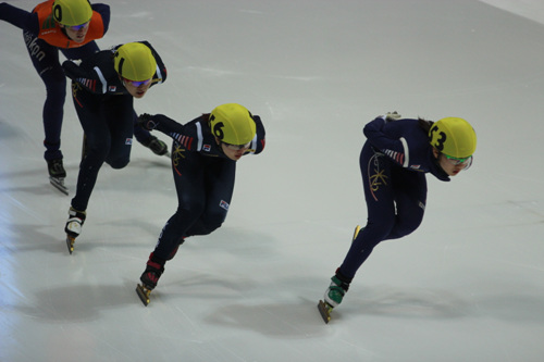  심석희, 김아랑, 박승희가 월드컵 2차 대회 1000m에서 금은동 메달을 휩쓸었다. 사진은 1000m 결승전 모습 