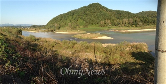 내성천과 금천, 그리고 낙동강이 만나는 '삼강'입니다. 삼강은 세 강이 만나서 이름 붙여진 이름입니다. 