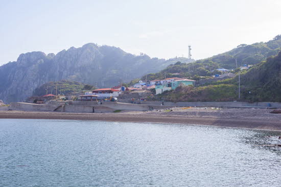 만재도 마을  선착장에서 마을이 보인다. 