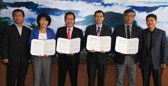 경남도와 한국수자원공사 경남부산지역본부가 2년간 13억여 원의 결연사업을 지원하는 협약을 체결했다.