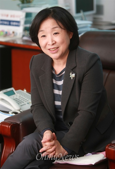 지난 14일 JTBC의 <뉴스 9>에 출연해 '2012 S 그룹 노사전략'이라는 제목의 문건을 공개한 심상정 정의당 의원.