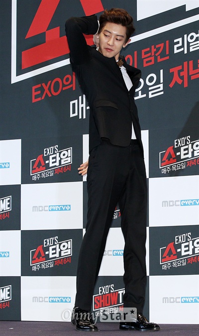   28일 오후 서울 여의도 CGV에서 열린 MBC에브리원의 리얼버라이어티 <엑소의 쇼타임> 제작발표회에서 찬열이 포즈를 취하고 있다. 
