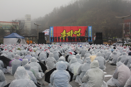  9일 전주역에서 열린 철도노조 호남지방본부 총파업 출정식 현장