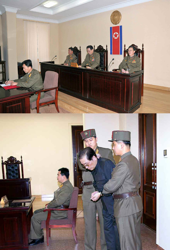 북한은 12일 국가안전보위부 특별군사재판을 열어 장성택에게 '국가전복음모의 극악한 범죄'로 사형을 선고하고 이를 바로 집행했다. 양 손을 포승줄에 묶인 장성택이 국가안전보위부원들에게 잡힌 채 법정에 서 있다.