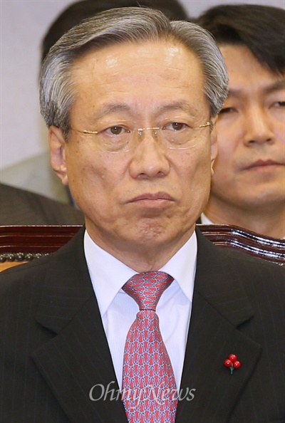 박준우 박근혜 청와대 정무수석. 사진은 2013년 12월 13일 국회 운영위원회 전체회의에 출석한 모습. 