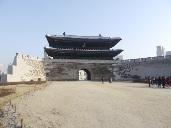 지난 5월 복구 됐으나 '부실 복구 논란'이 제기된 숭례문 모습이다.