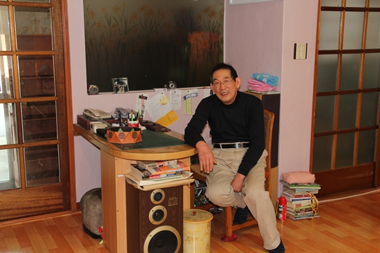 대청의 주인장으로 한때 건축업을 전공했던 박창세씨다.