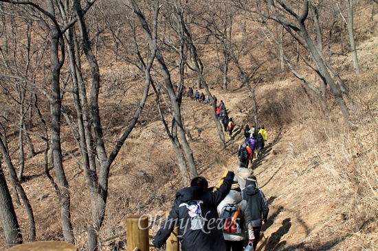  고양힐링누리길에서 '겨울숲' 체험을 위한 걷기행사가 열렸다. 