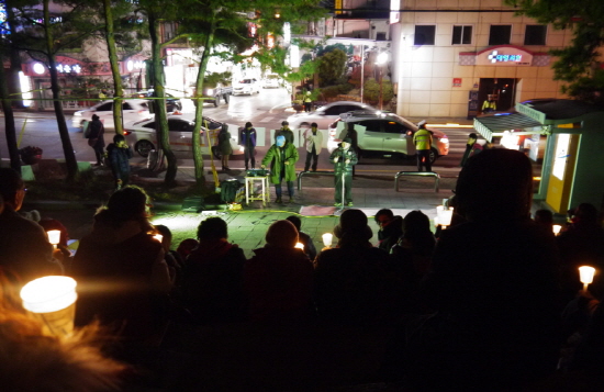 영남루에서 열린 136번째 송전탑반대 촛불집회