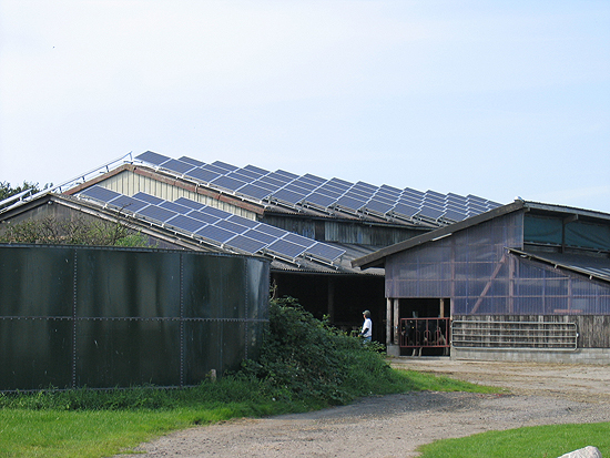 독일 농가에 설치된 태양광발전기.