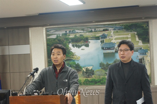 박종화 경북경찰청 강력계장이 19일 오전 경주경찰서에서 마우나리조트 붕괴사고와 관련해 브리핑을 하고 있다.