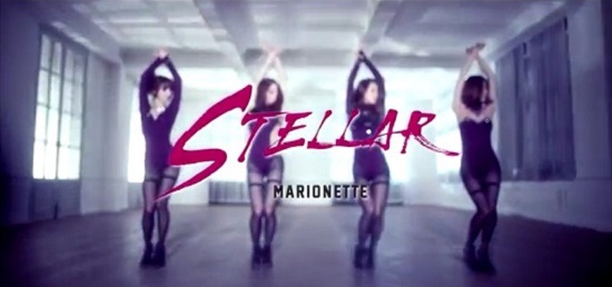  걸그룹 스텔라의 마리오네트 뮤직비디오의 한 장면이다.